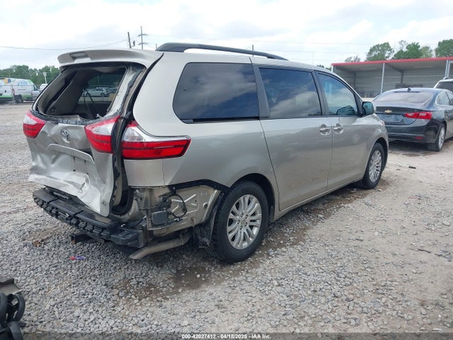 5TDYK3DC0GS737600 Toyota Sienna Xle 8 Passenger