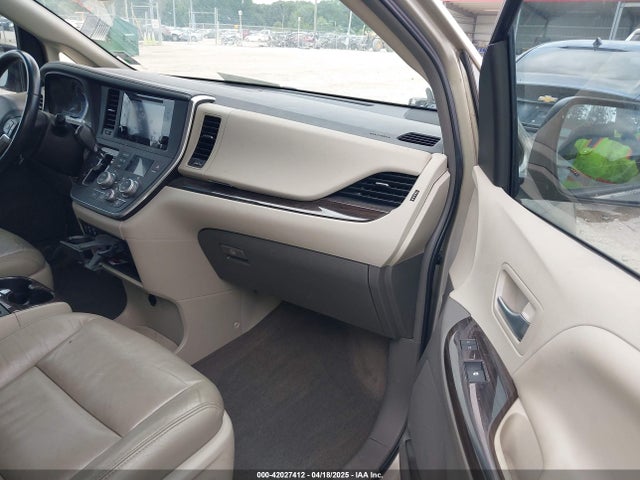 5TDYK3DC0GS737600 Toyota Sienna Xle 8 Passenger