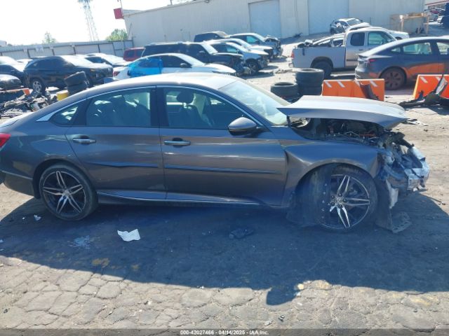 1HGCV3F98NA014690 Honda Accord Hybrid Touring