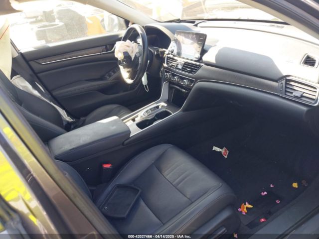 1HGCV3F98NA014690 Honda Accord Hybrid Touring