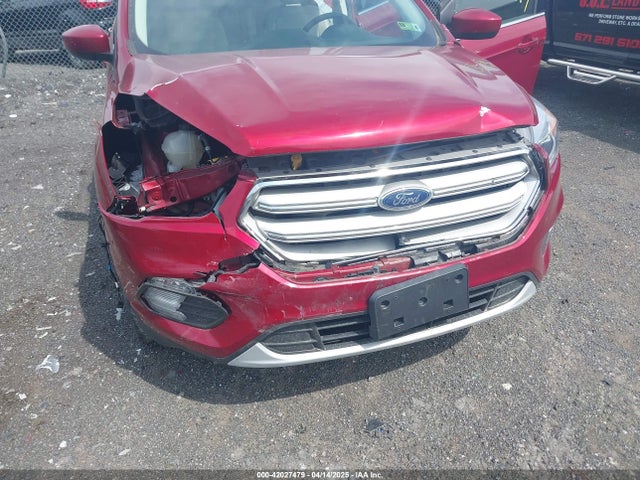 1FMCU9HD6JUB74609 Ford ESCAPE SEL
