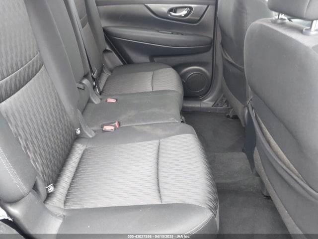 KNMAT2MT2HP557278 Nissan ROGUE SV