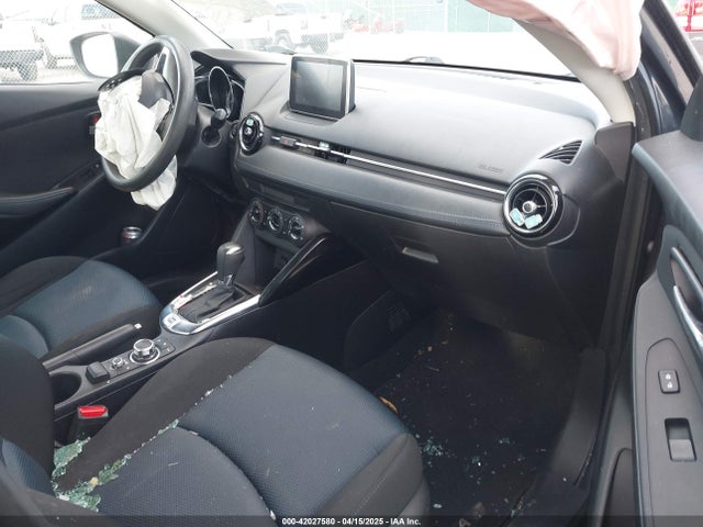3MYDLBYV2JY304847 Toyota YARIS IA