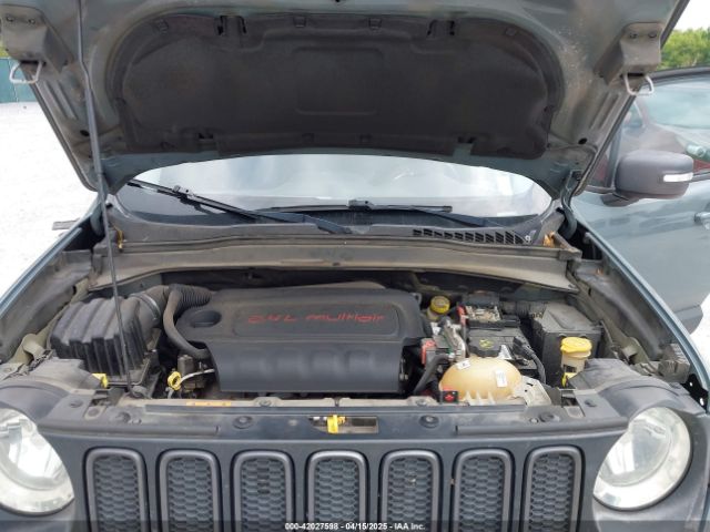 ZACCJBCBXHPF82004 Jeep Renegade Trailhawk 4x4