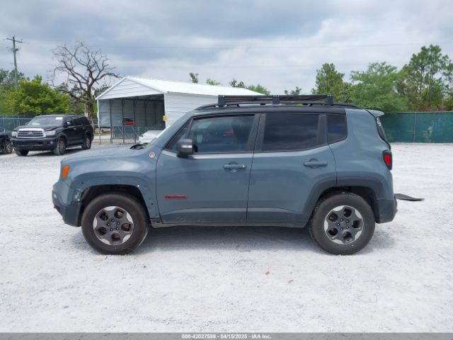 ZACCJBCBXHPF82004 Jeep Renegade Trailhawk 4x4