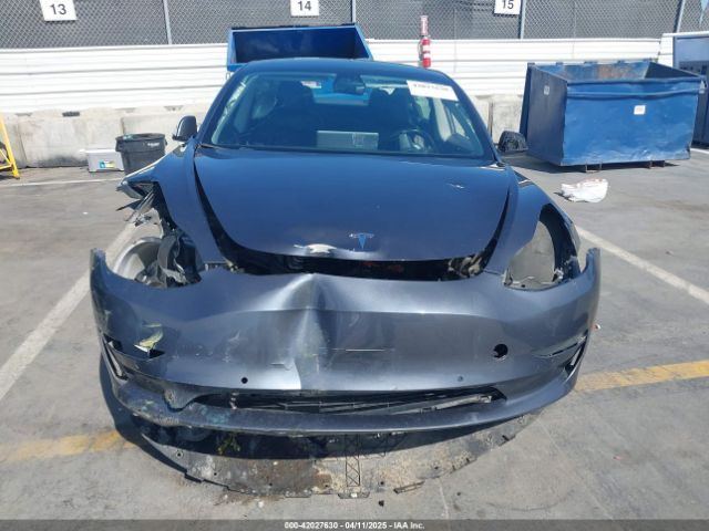 5YJ3E1EA1NF142713 Tesla Model 3 Rear-wheel Drive