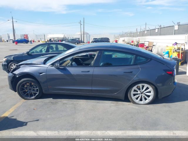5YJ3E1EA1NF142713 Tesla Model 3 Rear-wheel Drive