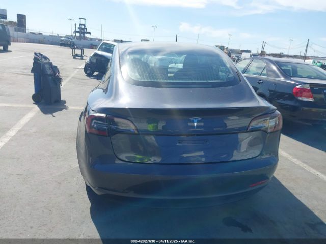 5YJ3E1EA1NF142713 Tesla Model 3 Rear-wheel Drive