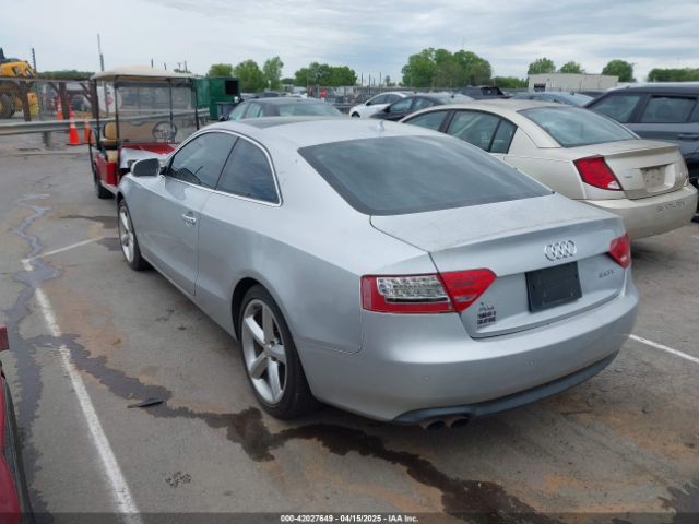 2010 AUDI A5 WAULFAFR1AA036568 Photo 2
