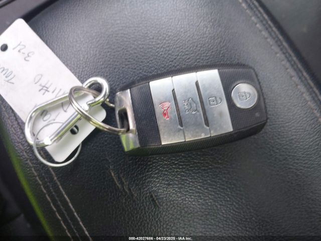 KNDPN3AC6H7032285 KIA Sportage Ex
