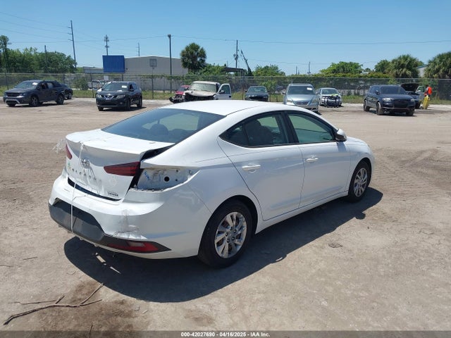 5NPD74LFXLH608555 Hyundai ELANTRA SE