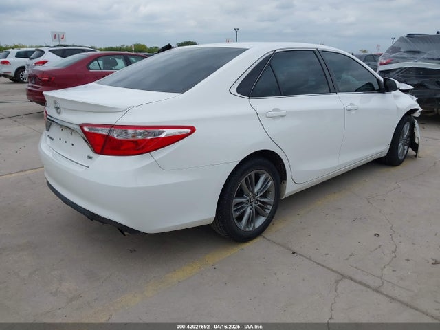 4T1BF1FK4HU318371 Toyota CAMRY SE