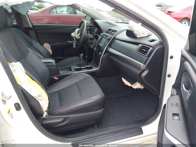 4T1BF1FK4HU318371 Toyota CAMRY SE
