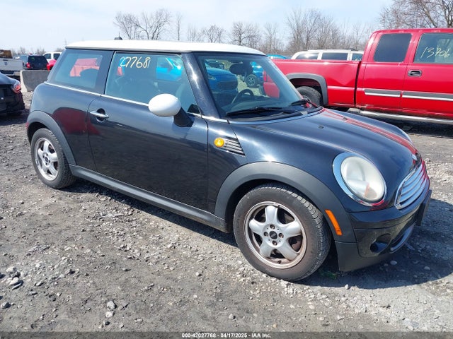 2007 MINI COOPER WMWMF33567TT53664 Photo 0