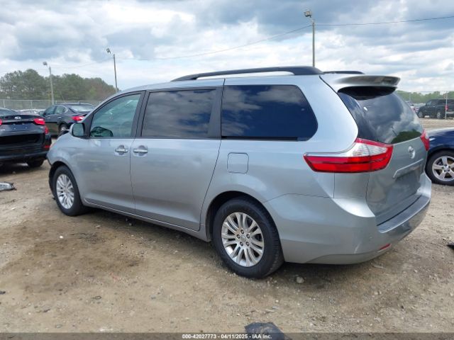 5TDYZ3DC0HS845616 Toyota Sienna Xle 8 Passenger