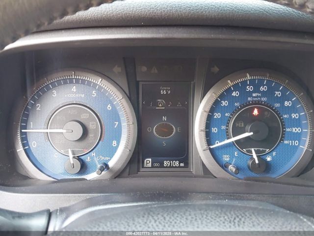 5TDYZ3DC0HS845616 Toyota Sienna Xle 8 Passenger