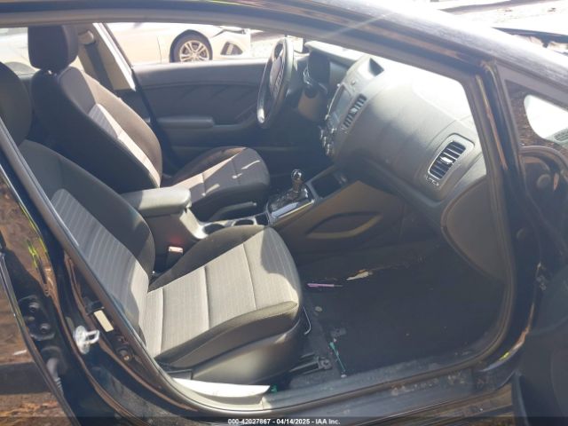 3KPFL4A78JE217888 KIA FORTE S