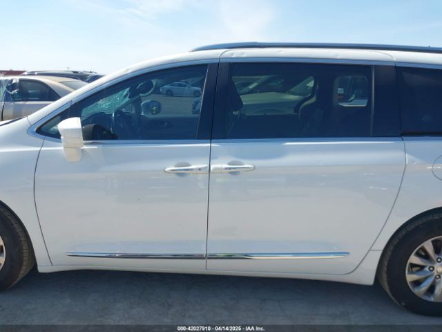 2C4RC1BG1JR142797 Chrysler Pacifica Touring L