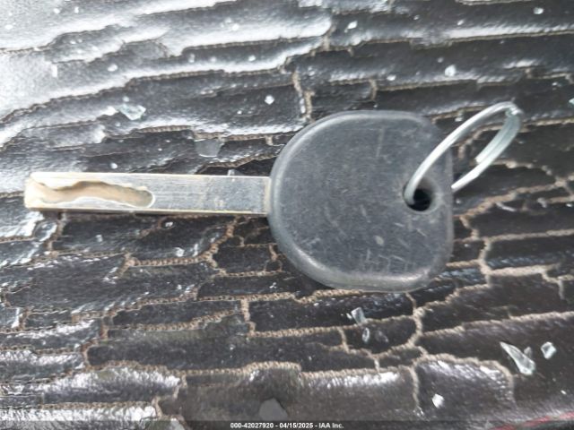 2GNALAEK8F6105520 Chevrolet EQUINOX LS
