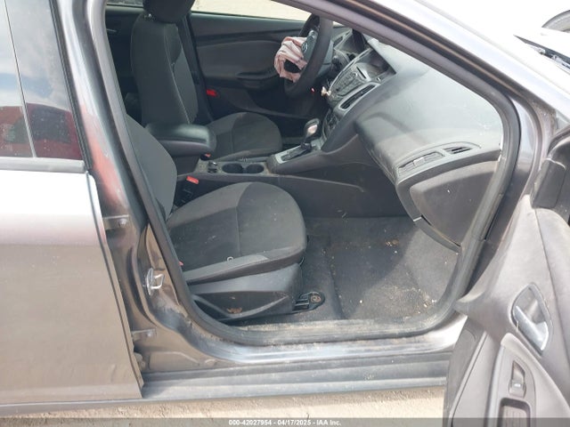 1FADP3F21EL161895 Ford FOCUS SE