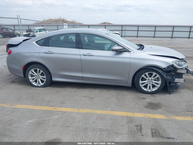 Chrysler 200 Limited 2015 1C3CCCAB8FN574495 Image 13