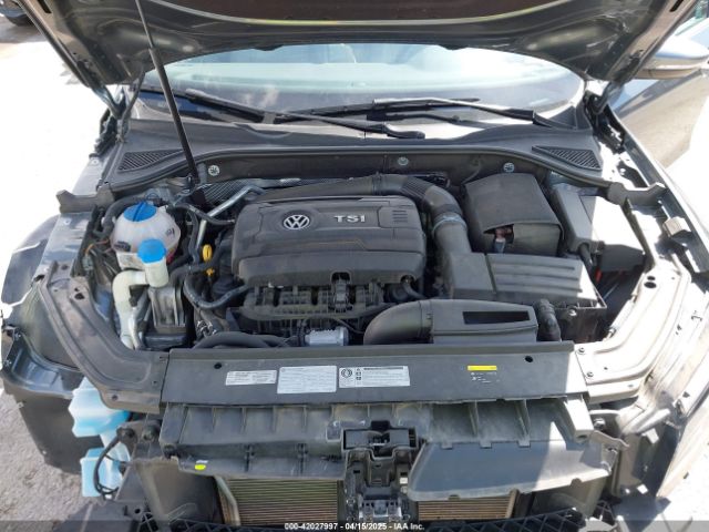 1VWBT7A3XHC015940 Volkswagen Passat 1.8t Se