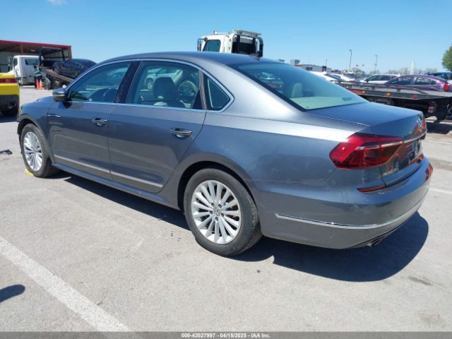 1VWBT7A3XHC015940 Volkswagen Passat 1.8t Se