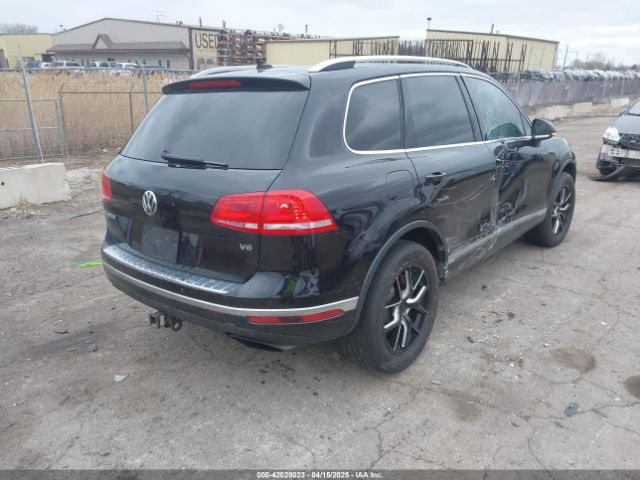 2015 VOLKSWAGEN TOUAREG WVGEF9BP2FD005023 Photo 3