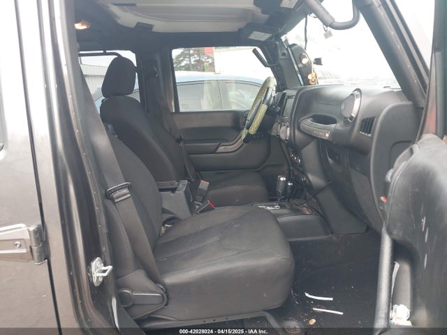 1C4BJWDG0JL854437 Jeep Wrangler Jk Unlimited Sport S 4x4
