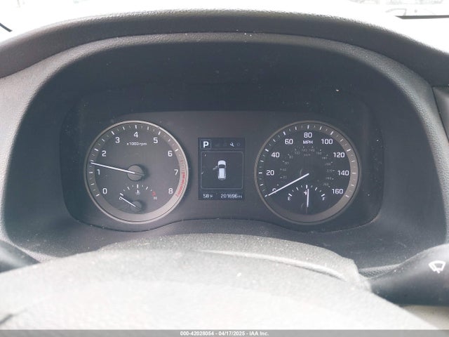 KM8J33A48JU682789 Hyundai TUCSON SEL