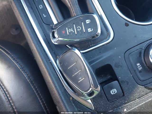 1GNERJKW9KJ273686 Chevrolet Traverse Rs