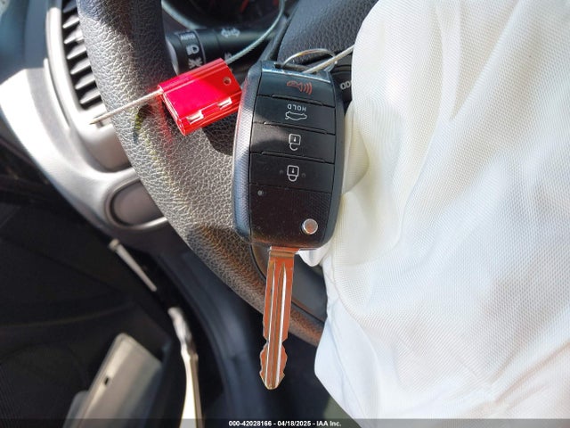 KNAFK5A82G5547903 KIA FORTE LX