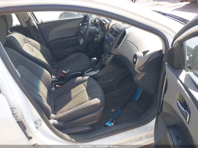 1G1JC6SG9F4170148 Chevrolet Sonic Lt Auto