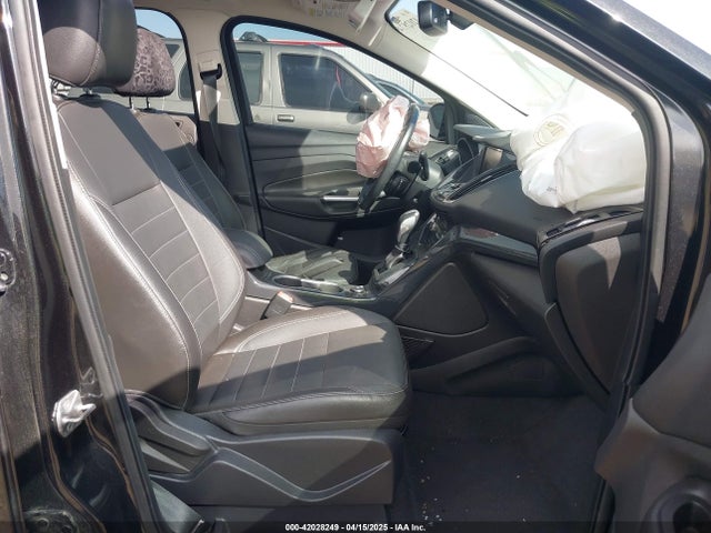 1FMCU9J93EUE27803 Ford Escape Titanium