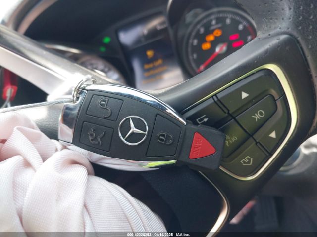 55SWF4JB5JU241263 Mercedes-Benz C 300