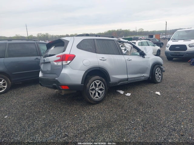 JF2SKAJC2LH509662 Subaru Forester Premium