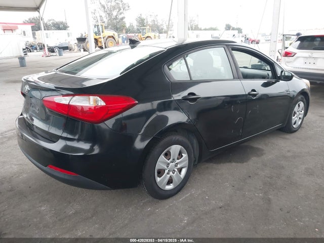 KNAFK4A66G5580833 KIA FORTE LX