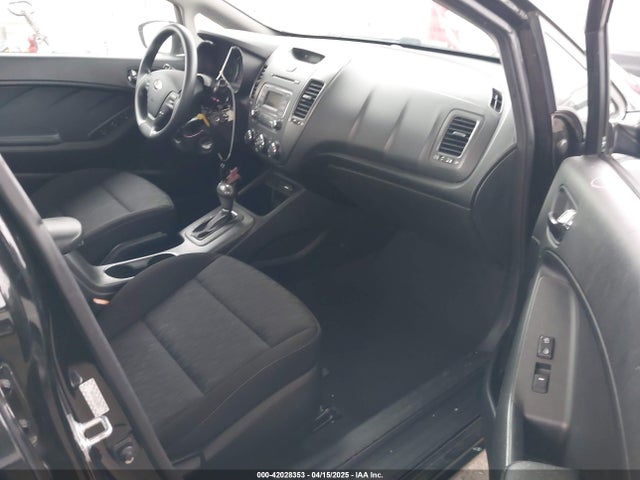 KNAFK4A66G5580833 KIA FORTE LX
