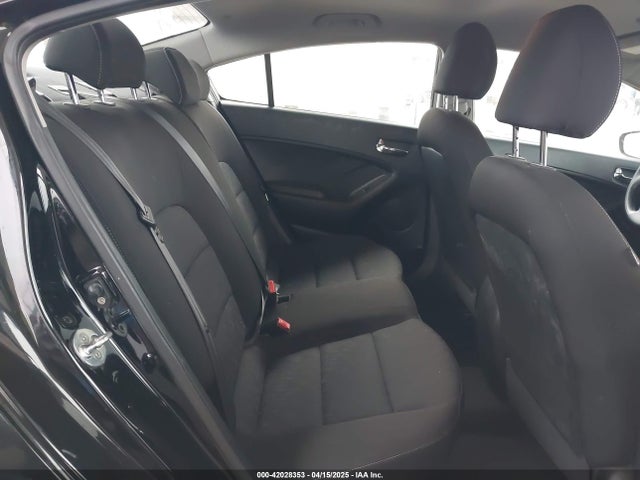 KNAFK4A66G5580833 KIA FORTE LX