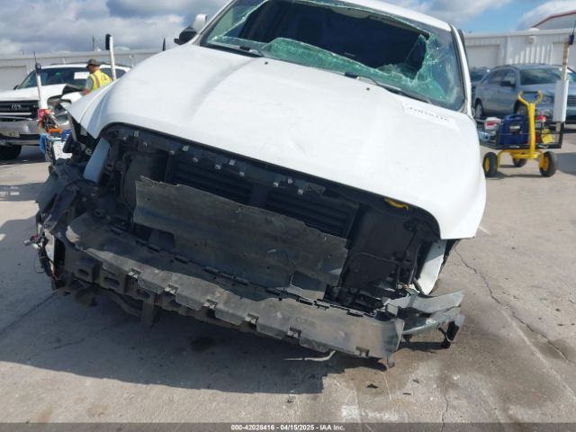 1C6RR6KG9JS299835 RAM 1500 Express  4x2 5'7 Box