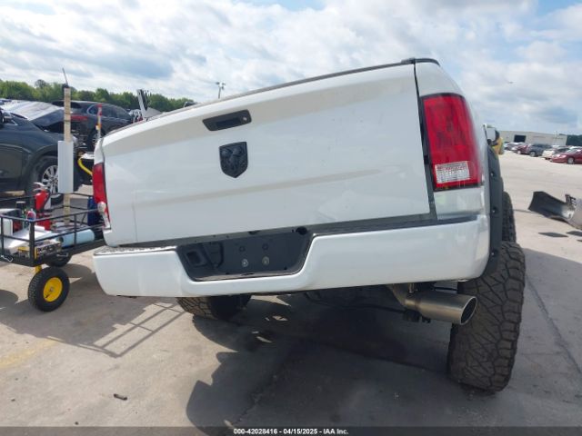 1C6RR6KG9JS299835 RAM 1500 Express  4x2 5'7 Box
