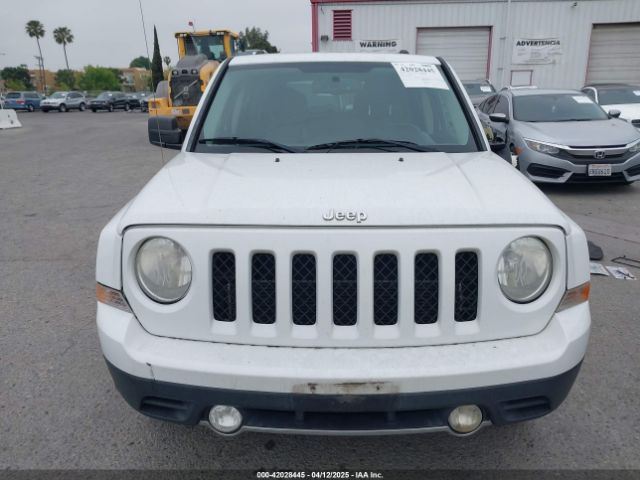 1C4NJPCB2ED694389 Jeep Patriot Limited