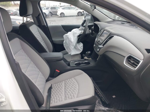 3GNAXHEV6MS143527 Chevrolet Equinox Fwd Ls
