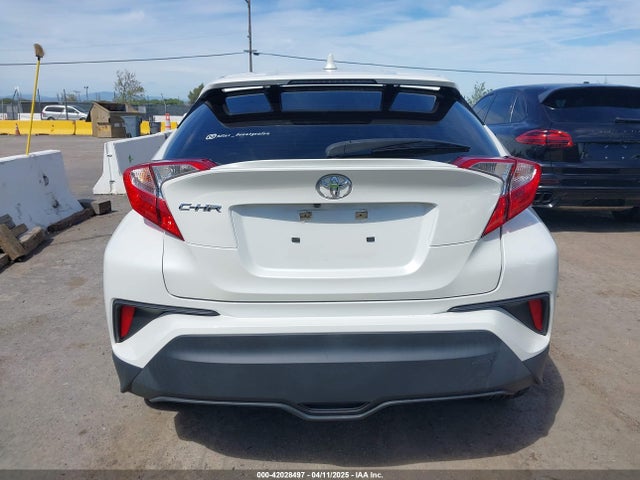 JTNKHMBX6M1096621 Toyota C-HR XLE