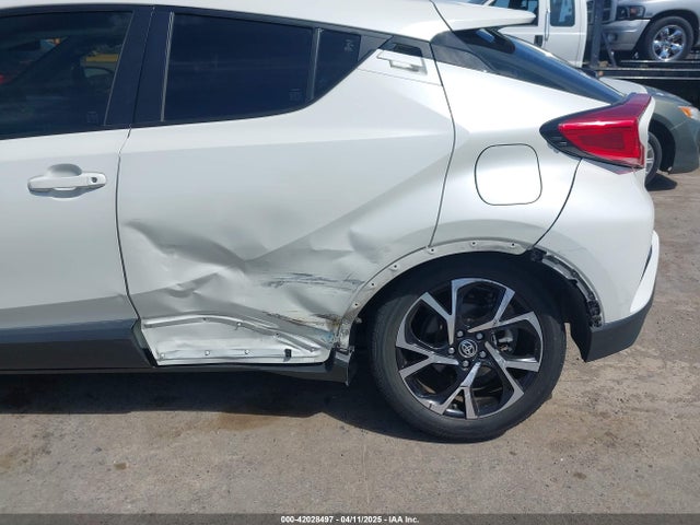 JTNKHMBX6M1096621 Toyota C-HR XLE