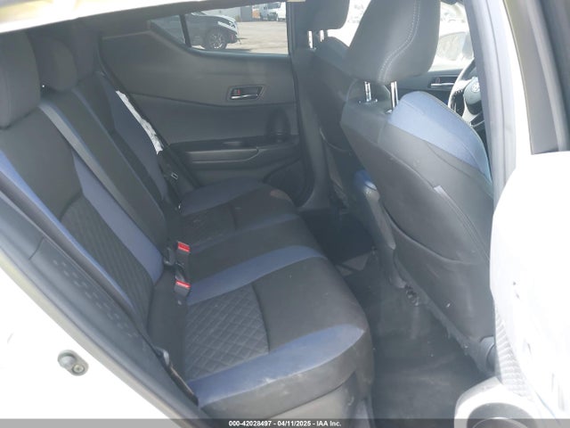 JTNKHMBX6M1096621 Toyota C-HR XLE