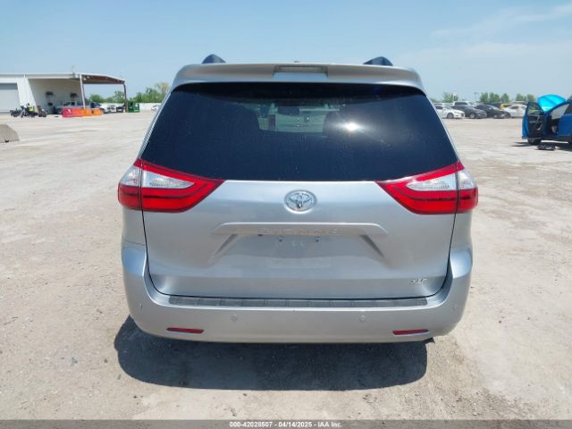 5TDYZ3DC6HS877339 Toyota Sienna Xle Premium 8 Passenger