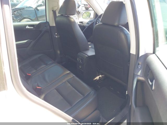 WVGBV7AX7GW514400 Volkswagen Tiguan Sel