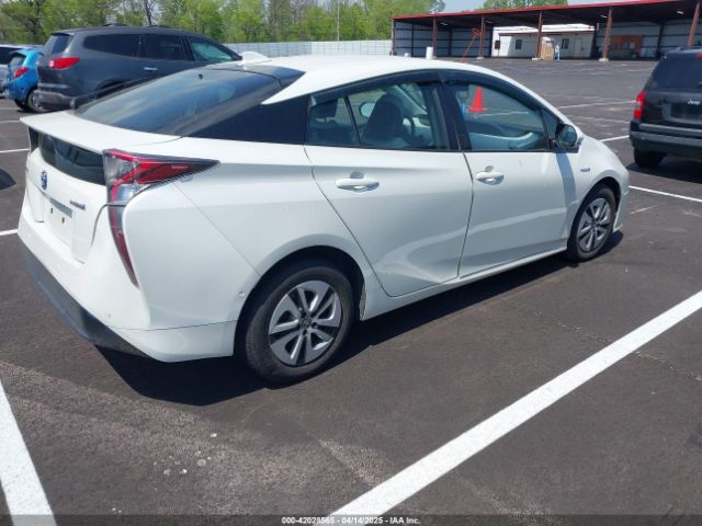 JTDKARFU7H3054054 Toyota Prius Four