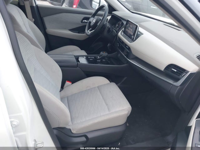 JN8BT3BA5PW425636 Nissan Rogue Sv Fwd